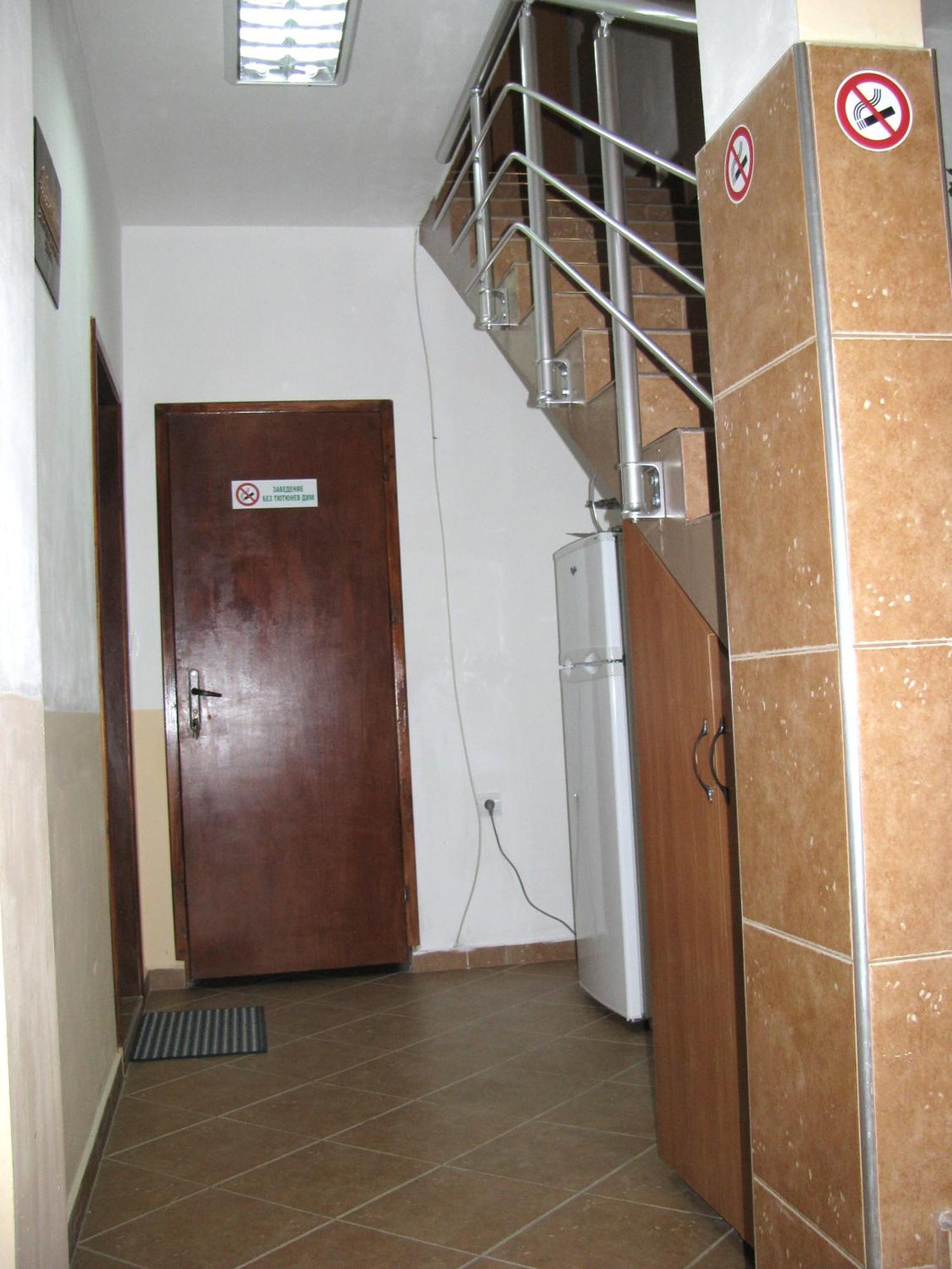 Guest House Familia Samovodene Esterno foto