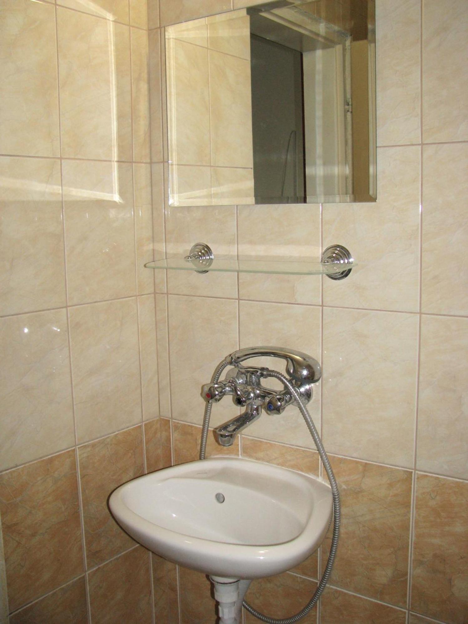 Guest House Familia Samovodene Esterno foto