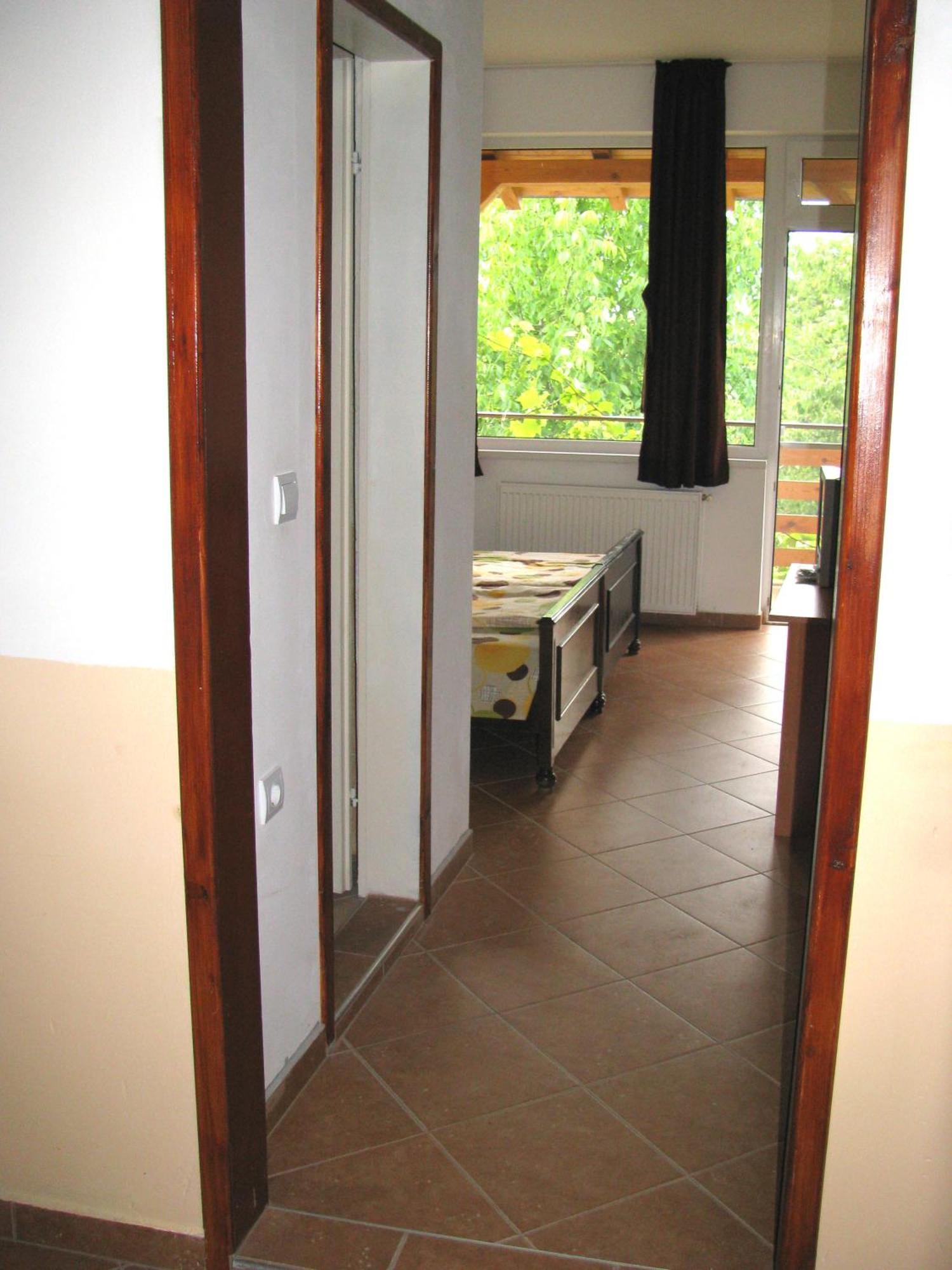 Guest House Familia Samovodene Esterno foto