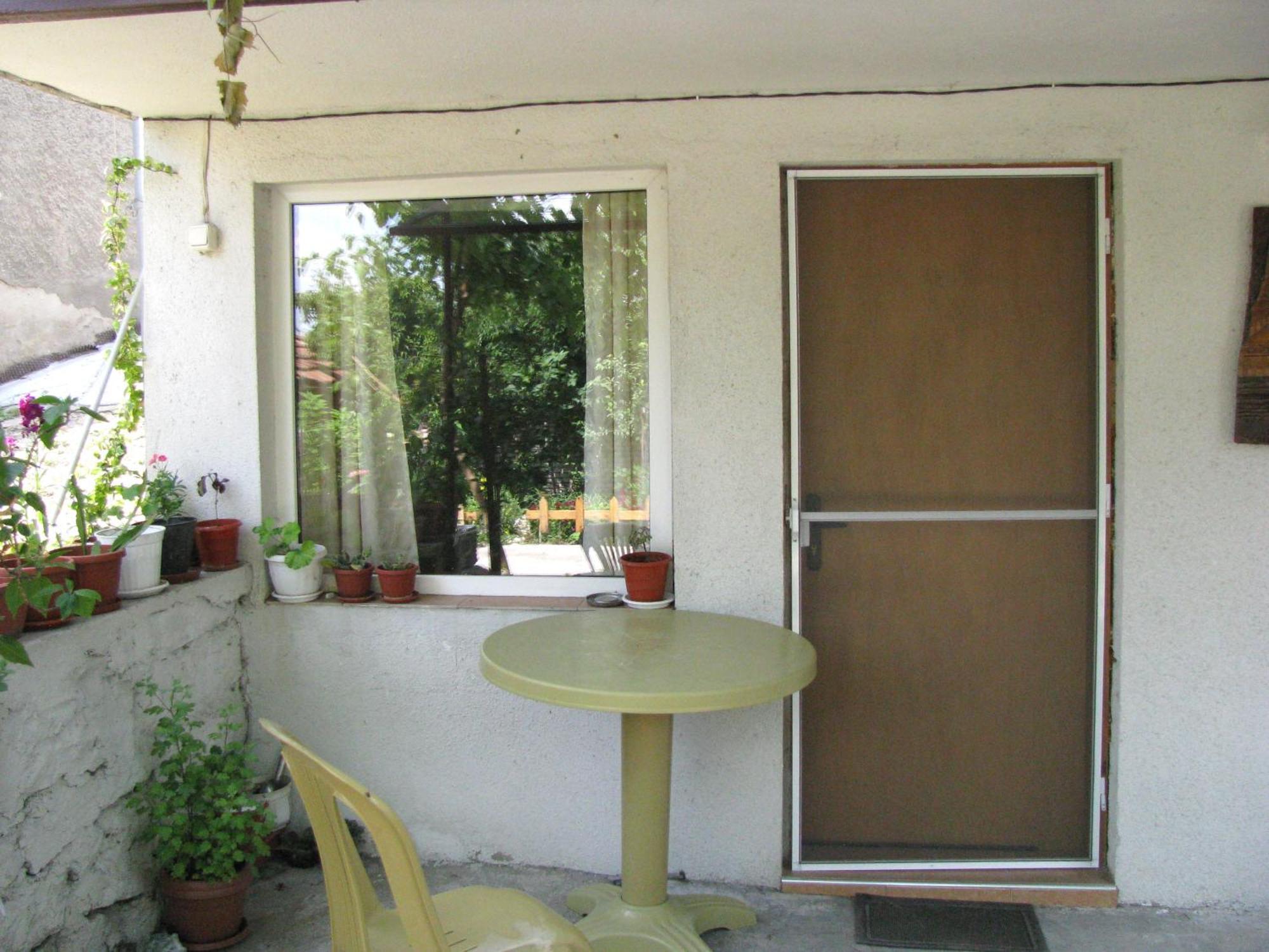 Guest House Familia Samovodene Esterno foto